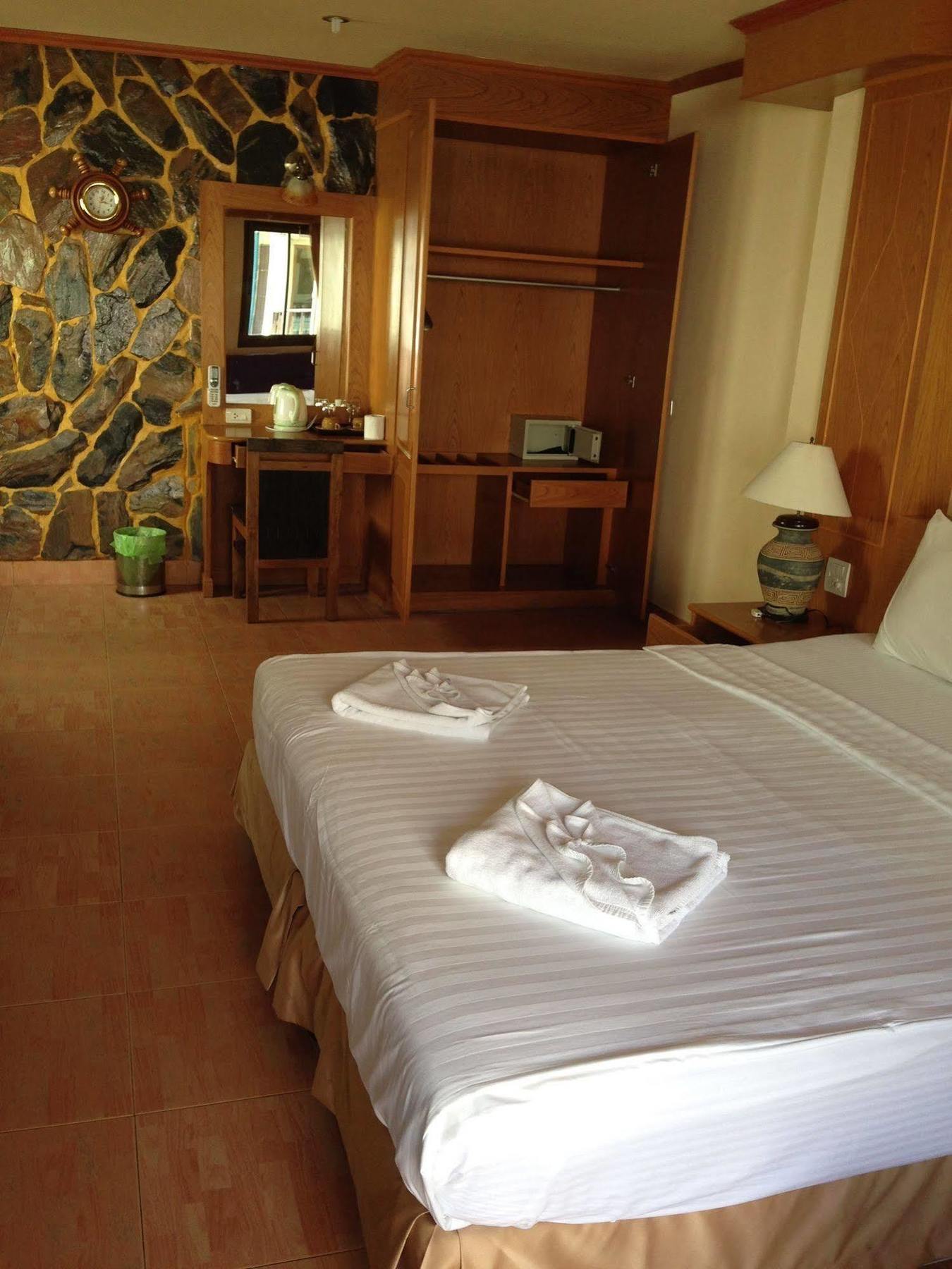 The House Patong Hotel Exterior photo